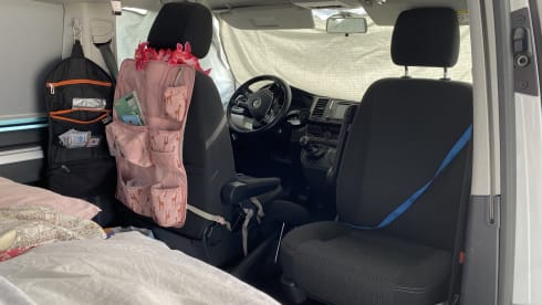 5p. In zeer goede staat; met diverse kampeeruitrusting indien nodig – 5p VW California Beach campervan from 2019