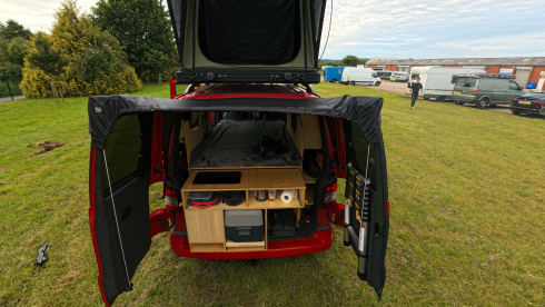 Poppy – 4 berth Volkswagen campervan from 2011