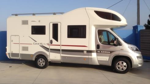 Adria Coral XL