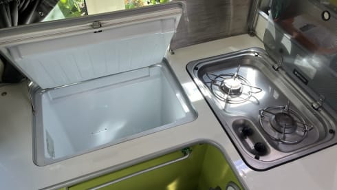 Beautiful Ford Transit Nugget with high roof, lots of space in a compact bus!