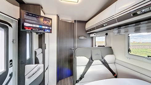 Gloednieuwe Alcove voor 4 personen voorzien van alle comfort! 