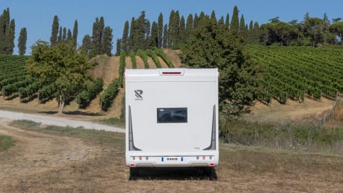 Kilig 9 – 2024 Rimor Kilig 9, 6 Berth Motorhome with Optional Garage
