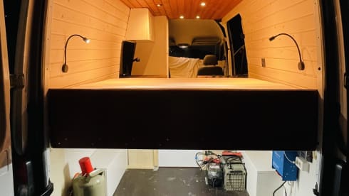 Benny_theBenz – Stylish Mercedes Sprinter Bus Camper