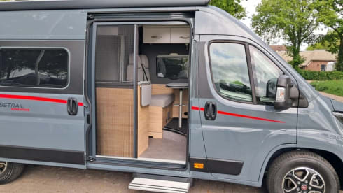 C15 – 2-Personen-Dethleffs-Bus aus dem Jahr 2025