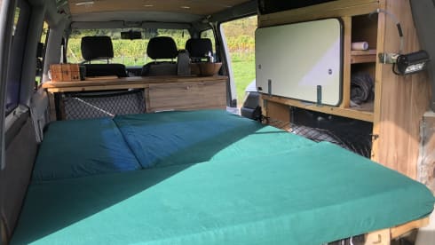 T 4 You – T4 with roof tent + gas heating at a bargain price from 15 EUR/person