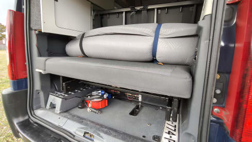 CAMPING-CAR SUPER COMPACT 2 PERSONNES CLIMATISATION RÉGULATEUR DE VITESSE PANNEAU SOLAIRE 