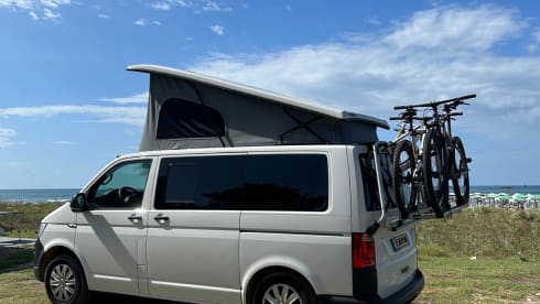 Volkswagen camper bus