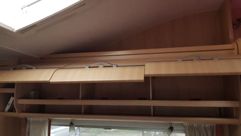 Nice handy camper for 5 to 6 people for rent