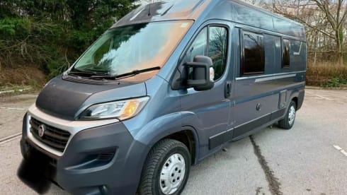 4 berth Weinsberg carabus campervan 