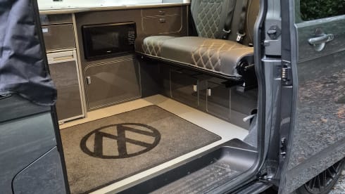 Little Trail Collective – Camping-car Volkswagen 4 couchages à partir de 2024