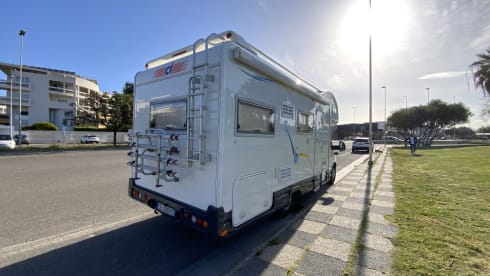 Mizar – Large camper with 2 double beds to travel all over Sardinia