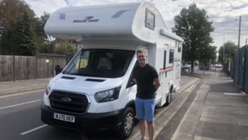 Roller Motorhome hire 675 – Rollerteam 675 adventure 6 sleeper/6 Belts