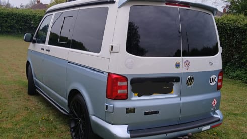 Valerie – 4 berth Volkswagen T6 Campervan