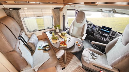 Carthago Malibu 640 LE Coupé First Class Two Rooms - Year 2024
