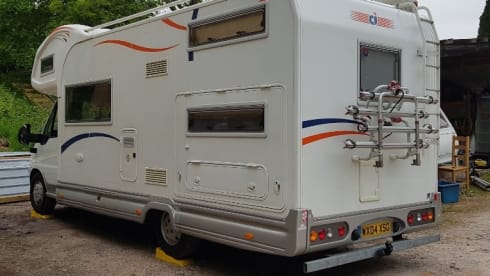 FAMILY MOHO with central heating, AirCon, solar power and TV