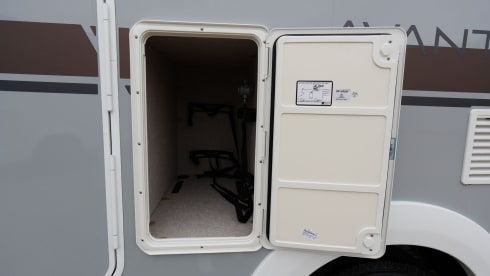 Utopia – 4p Peugeot semi-integrated uit 2024