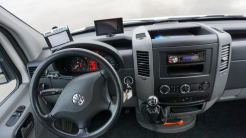 2p Volkswagen bus from 2014