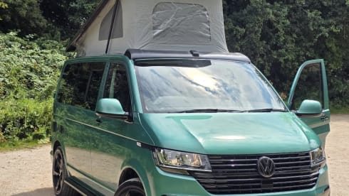 Essy – 4 berth Volkswagen campervan from 2021