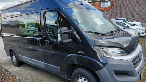 2-person Fiat campervan from 2015