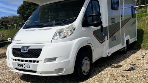 The Adventurer – 6 berth Peugeot AutoQuest 180 
