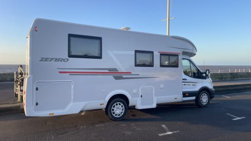FREEDOM – 4 berth Roller Team bus from 2022