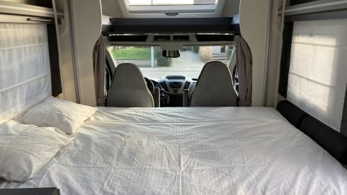 Droom op wielen! – Luxury family camper with very large living space