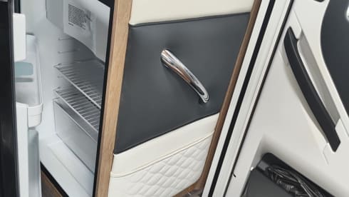 6 Berth, Ford Autoroller 746, Automatic Luxury