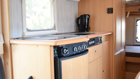 Heerlijke Familie Camper - 6p Dethleffs alcove uit 2001