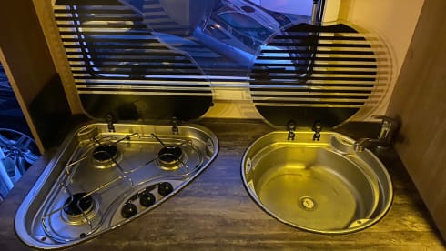 Havana – 6 birth Motorhome Fully INSURED and Equipped + breakdown cover