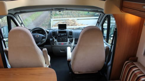 SPACIOUS LUXURY EQUIPPED CAMPER 2008
