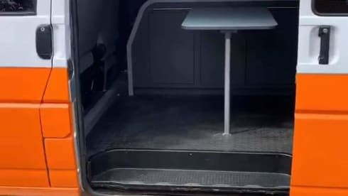 Zazu – ZAZU - VW T4 converted campervan 