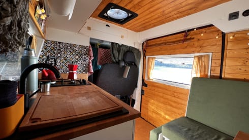 Cozy Off-Grid campervan for the ultimate adventure