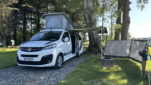 Blighty – New Pop Top Campervan 4 Berth