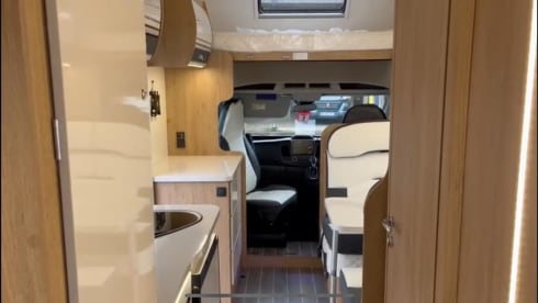 The Stag  – 6 berth Roller Team auto roller 746 