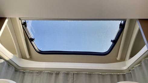 Flip – Etrusco T7400QB - elegant and well equipped