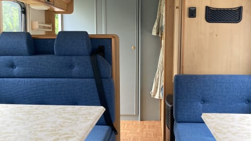 6p family camper with bunk beds