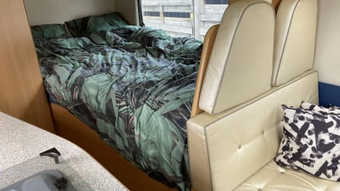 Comfortable 4p Dethleffs camper - 2001