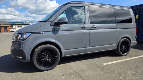 Volkswagen campervan met 4 slaapplaatsen vanaf 2024