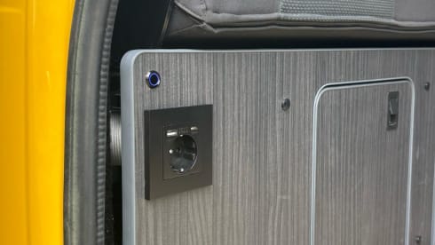Vantastic 502 – 4p Volkswagen campervan from 2013