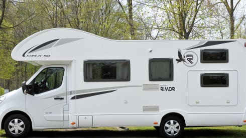SIERPO – Carefree touring with the whole family with the Rimor Koala 50