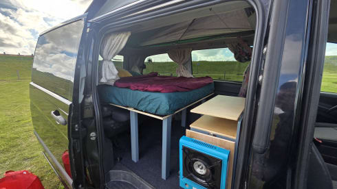 Blacky – Mercedes- Benz Vito Camper 5-Pers. "Blacky" | Automaat & Airco | Euro 5