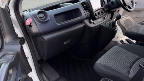 THE WEE HOOSE – Das kleine Haus – Vauxhall Vivaro LWB Wohnmobil – 4 Schlafplätze
