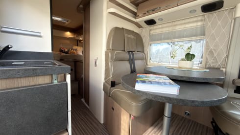 Making Memories 5 – 2023 Malibu charming GT640 Automaat luxe Buscamper skyview 