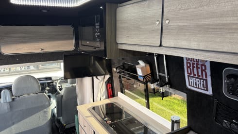 Jean ford van dam  – 3 berth Ford Transit campervan 