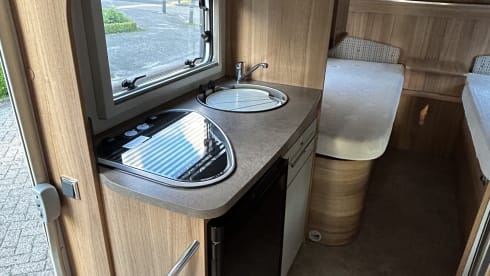 Ford Chausson – 2p Ford semi-integrated uit 2013