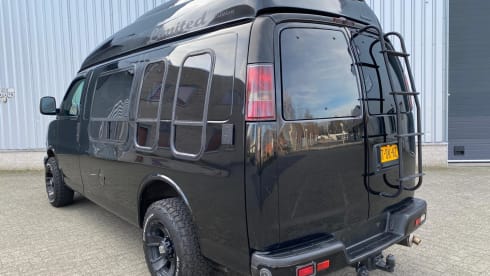 Chevy! – Great Tour Bus (from GTA) for Adventurous Road Trips