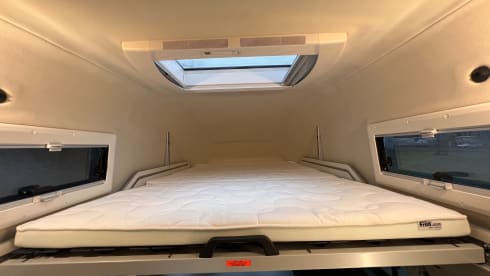 Butzbach – Ford Nugget high roof