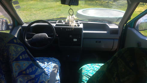 The Green (BLue) Dragon – 2p Volkswagen bus uit 1992