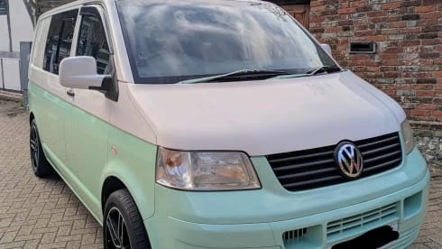 Pepper – 2 berth Volkswagen campervan from 2008