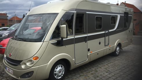 luxurious mobile home integral Bûrstner